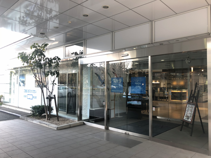 ショールーム正面入口